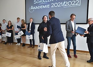 Abschlussveranstaltung Sch?ller-Azubi-Akademie 2022 - Bild 21