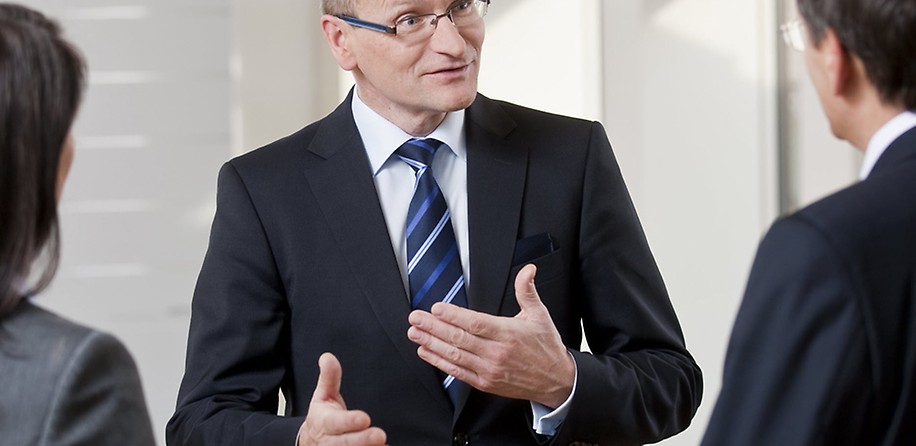 Hubert Weigand, Deutsche Bank