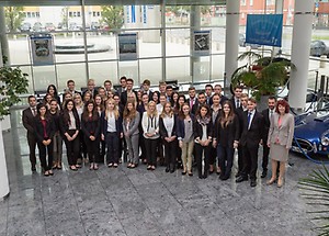 Ausbildungsjahr 2014-2015 - Nürnberger Versicherungsgruppe
