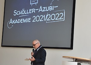 Abschlussveranstaltung Sch?ller-Azubi-Akademie 2022 - Bild 04