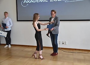 Abschlussveranstaltung Sch?ller-Azubi-Akademie 2022 - Bild 15