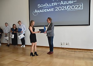 Abschlussveranstaltung Sch?ller-Azubi-Akademie 2022 - Bild 17
