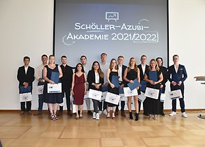 Abschlussveranstaltung Sch?ller-Azubi-Akademie 2022 - Bild 23