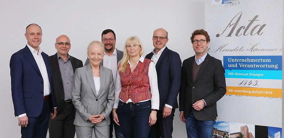 Der Vorstand des IHK-Gremiums Erlangen: Johannes Hofmann (Vorsitzender), Thomas Roßner, Cornelia Mockwitz, Johannes Lehmann, Sabine Dreyer-Hösle, Carsten Haferkamp und Carsten Dörfler (v.l.).