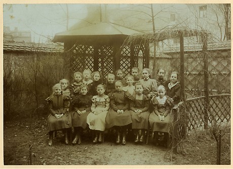 1. Klasse der Riemerschmid-Handelsschule für Mädchen, 1899.(Foto: BWA)