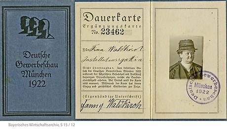 Dauerkarte für die Deutsche Gewerbeschau 1922 von Frau Fanny Waldkirch, Installateurs-Gattin, 1922.