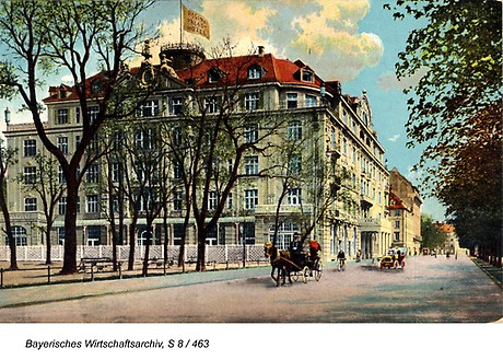 Das Regina-Palast-Hotel, um 1910. (Foto: BWA)