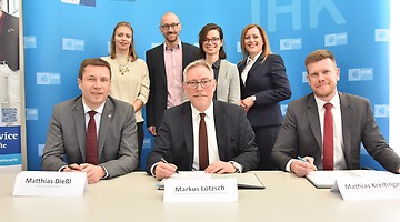 Fachkräfteeinwanderung: Zusammenarbeit von Stadt und Landkreis Fürth und IHK zur Beratung von Firmen