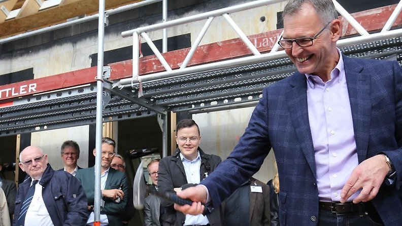 IHK Haus der Wirtschaft Richtfest IHK-Präsident Dirk von Vopelius