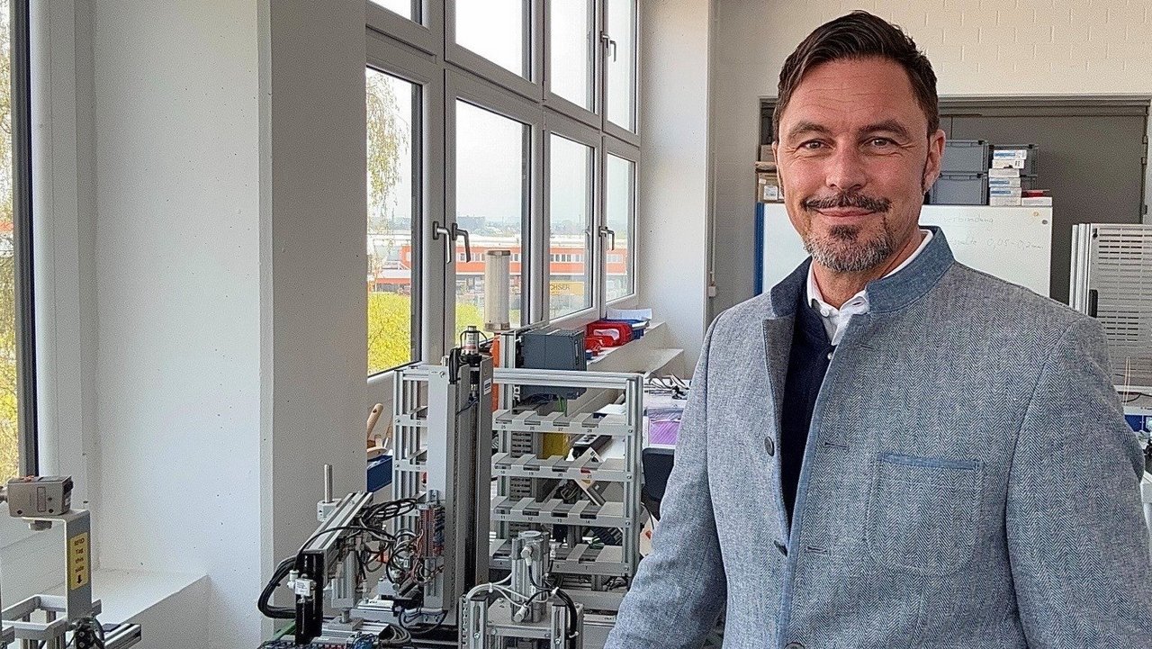 Geschäftsführer Richard Hofmann von der Add‑on Personal & Lösungen GmbH in Nürnberg.