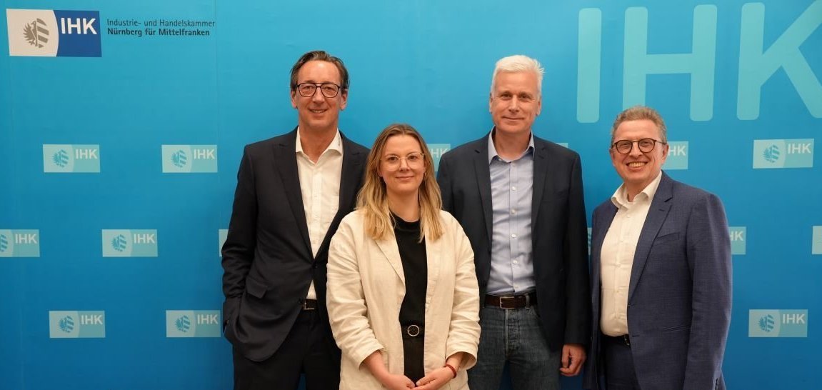 Vorsitz des neu konstituierten Fachausschusses für Verkehr, Logistik und Mobilität der IHK Nürnberg für Mittelfranken.