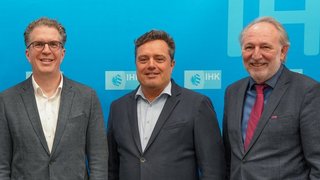 Vorsitz des Außenwirtschaftsausschusses der IHK Nürnberg für Mittelfranken (von links): Dr. Manuel Hertel (stv. Leiter IHK-Geschäftsbereich International), stv. Vorsitzender Eike Scholl (NürnbergMesse GmbH), Vorsitzender Wido Fath (Fath GmbH, Spalt) und Geschäftsführer Armin Siegert (Leiter IHK-Geschäftsbereich International).