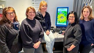 Beate Matthäus (2. von rechts), Inhaberin der Blumengalerie Matthäus in Herzogenaurach, mit ihrem Team.
